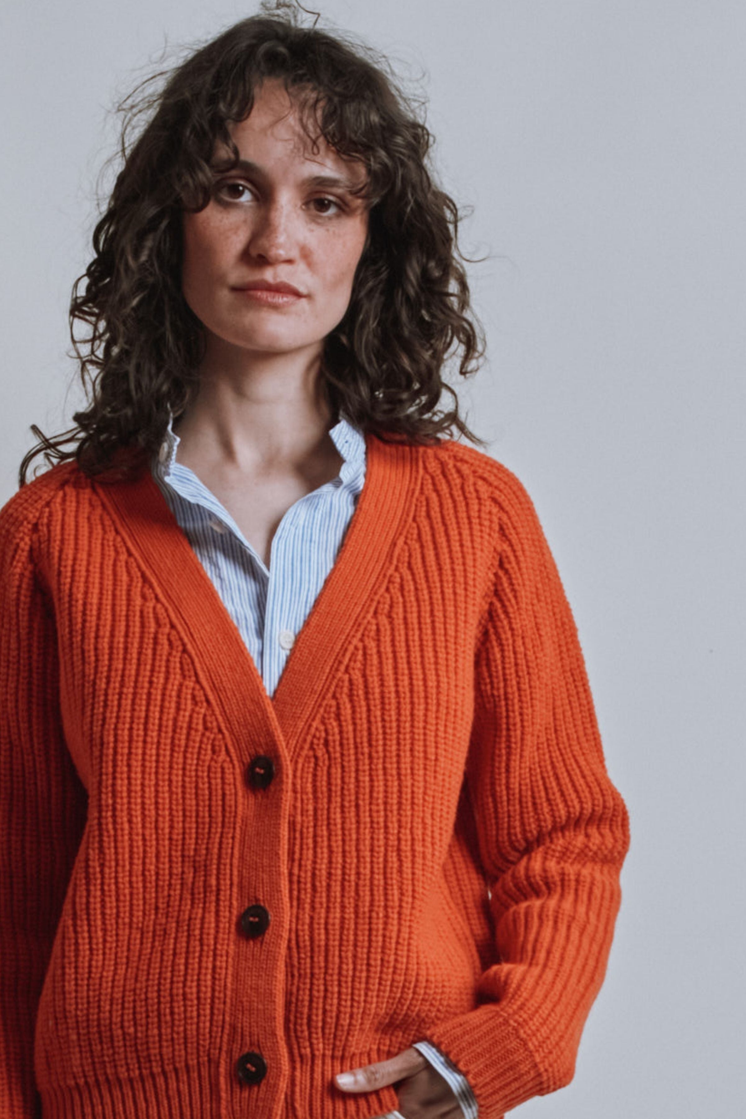 ANNA V-Neck Cardigan in Merino Wool - Burnt Orange