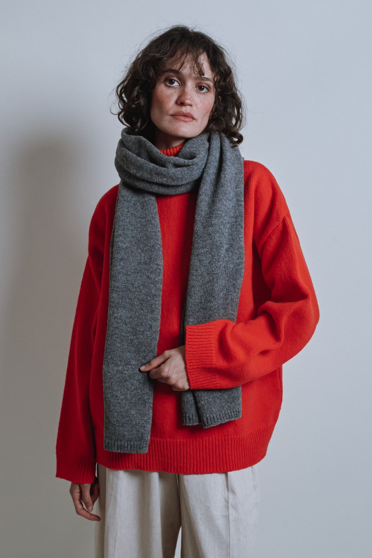 SOLANGE Long Scarf in Merino Wool - Ash Grey