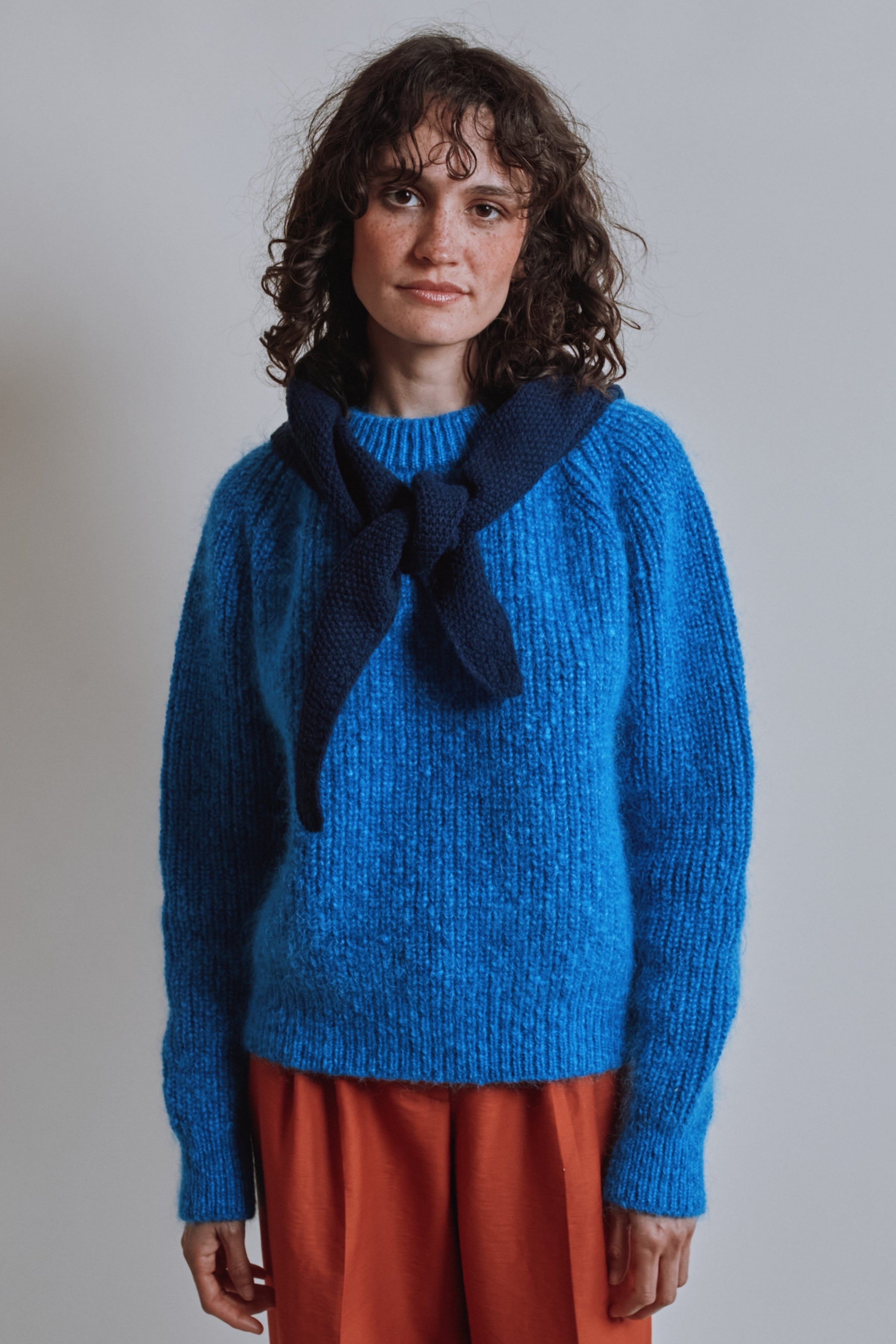 HORTENSE Bandana in Merino Wool - Navy