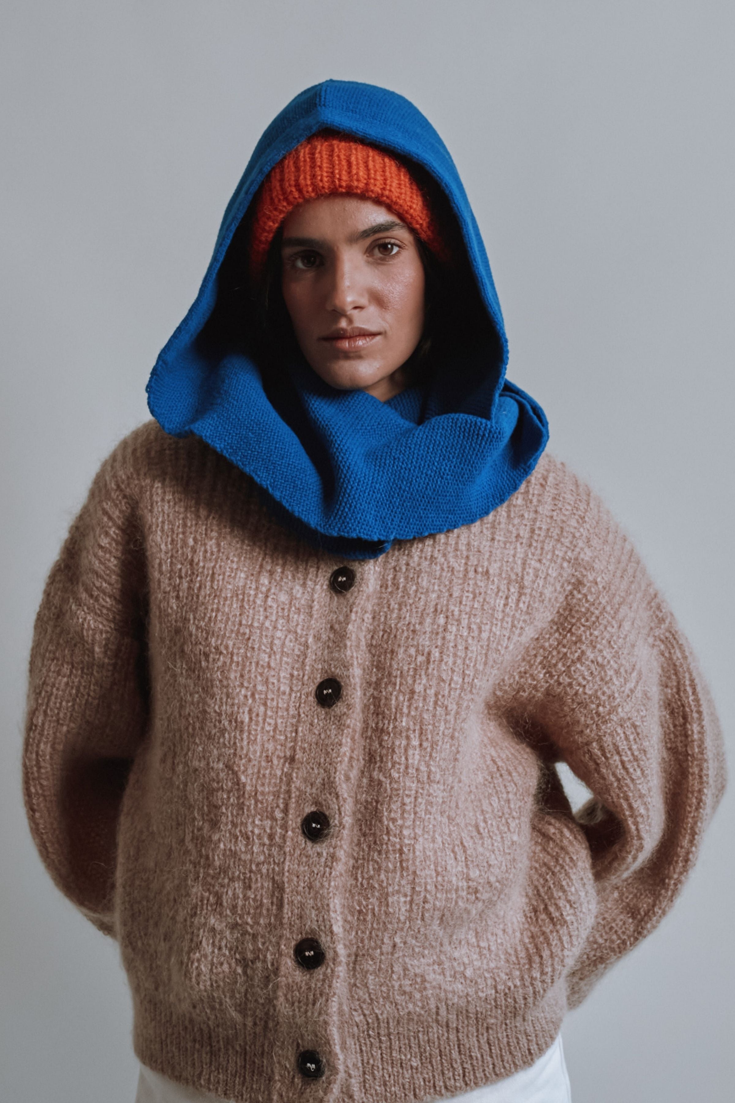 ROMANE 2-in-1 Scarf-Hat in Merino Wool - Cobalt Blue