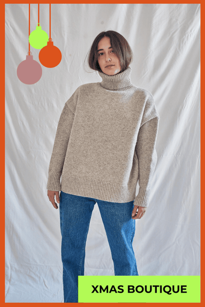 THÉRÈSE Turtle Neck Sweater in Beige - 100% Cruelty Free Merinos Wool - L'Envers