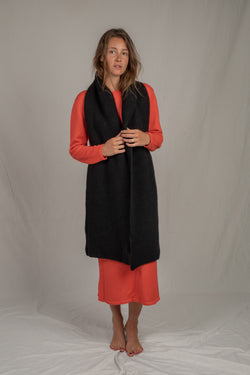 CAMILLE Super Long Scarf - 100% Cruelty Free Wool - Super Soft Scarf in Black - L'Envers
