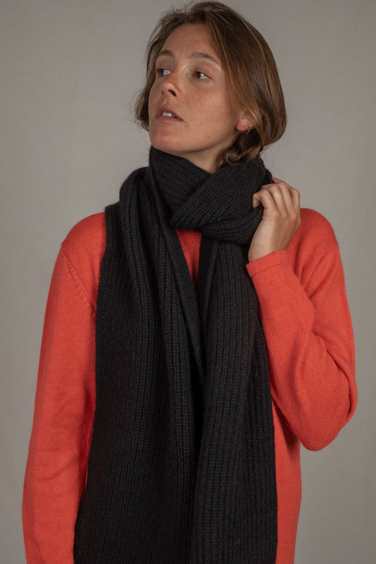 CAMILLE Super Long & Super soft Black Scarf - 50% Spanish Merino Non-Mulesed Wool & 50% Yak Wool - L'Envers