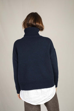 THÉRÈSE Turtle Neck Oversized Sweater in Navy Blue - 100% Cruelty Free Spanish Merinos Wool - L'Envers