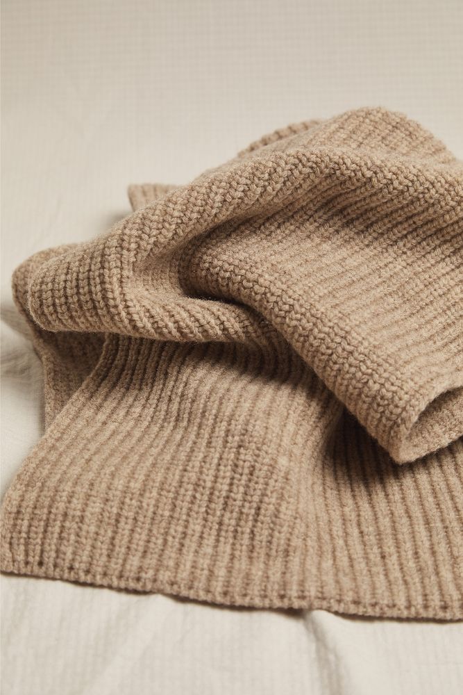camille-wool-scarf-beige