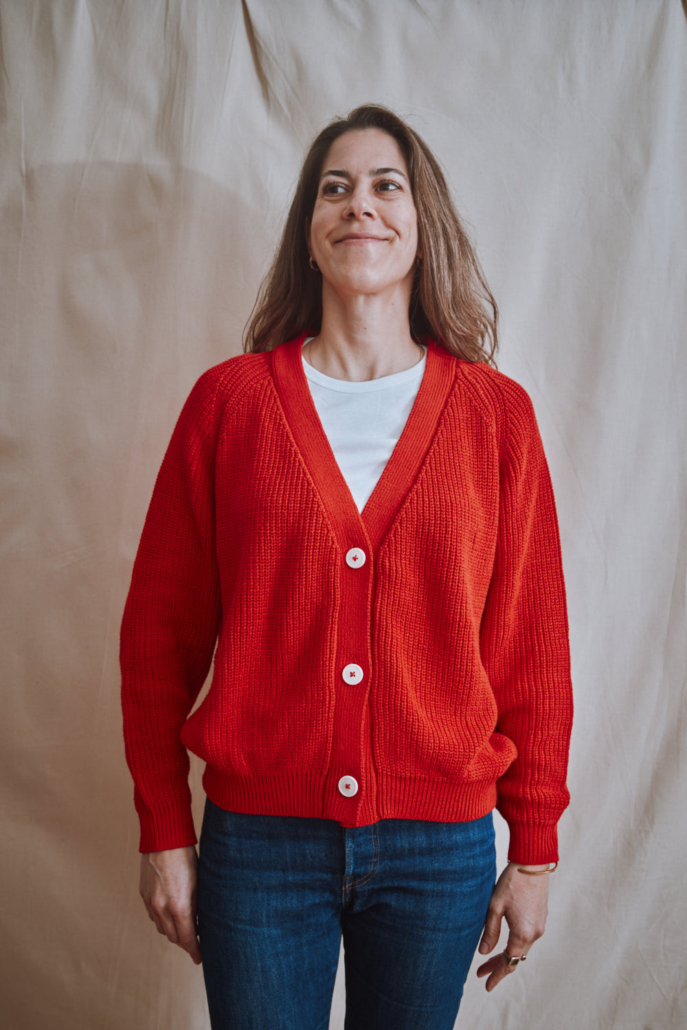 Article #314 - ANNA Cardigan à col en V en coton biologique - Rouge