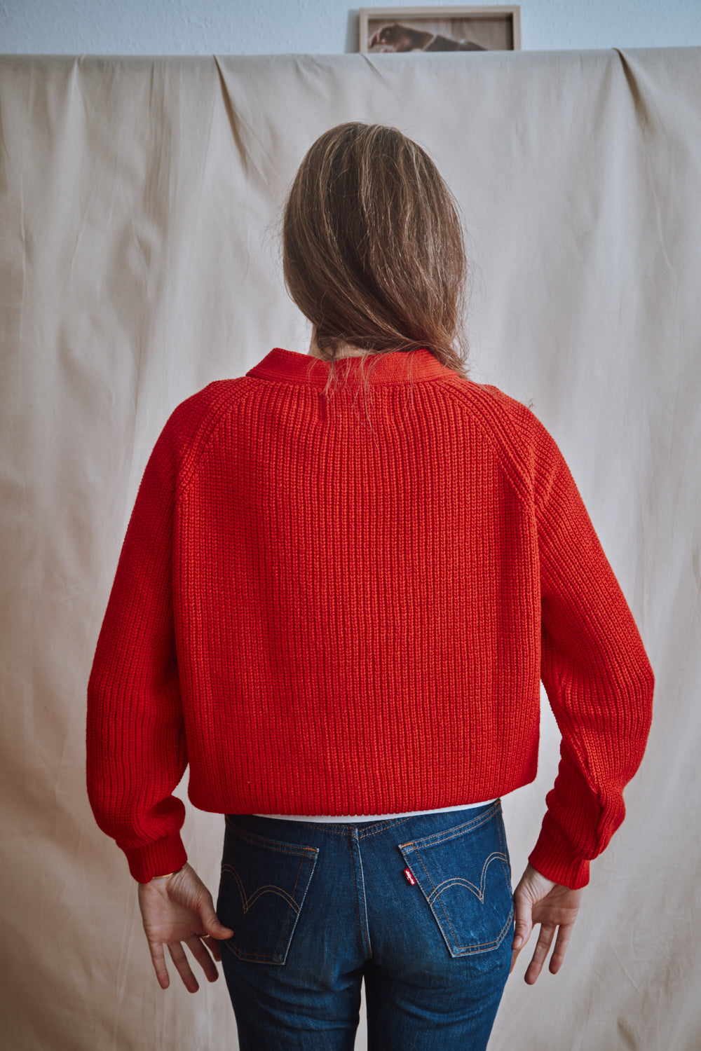 Article #314 - ANNA Cardigan à col en V en coton biologique - Rouge