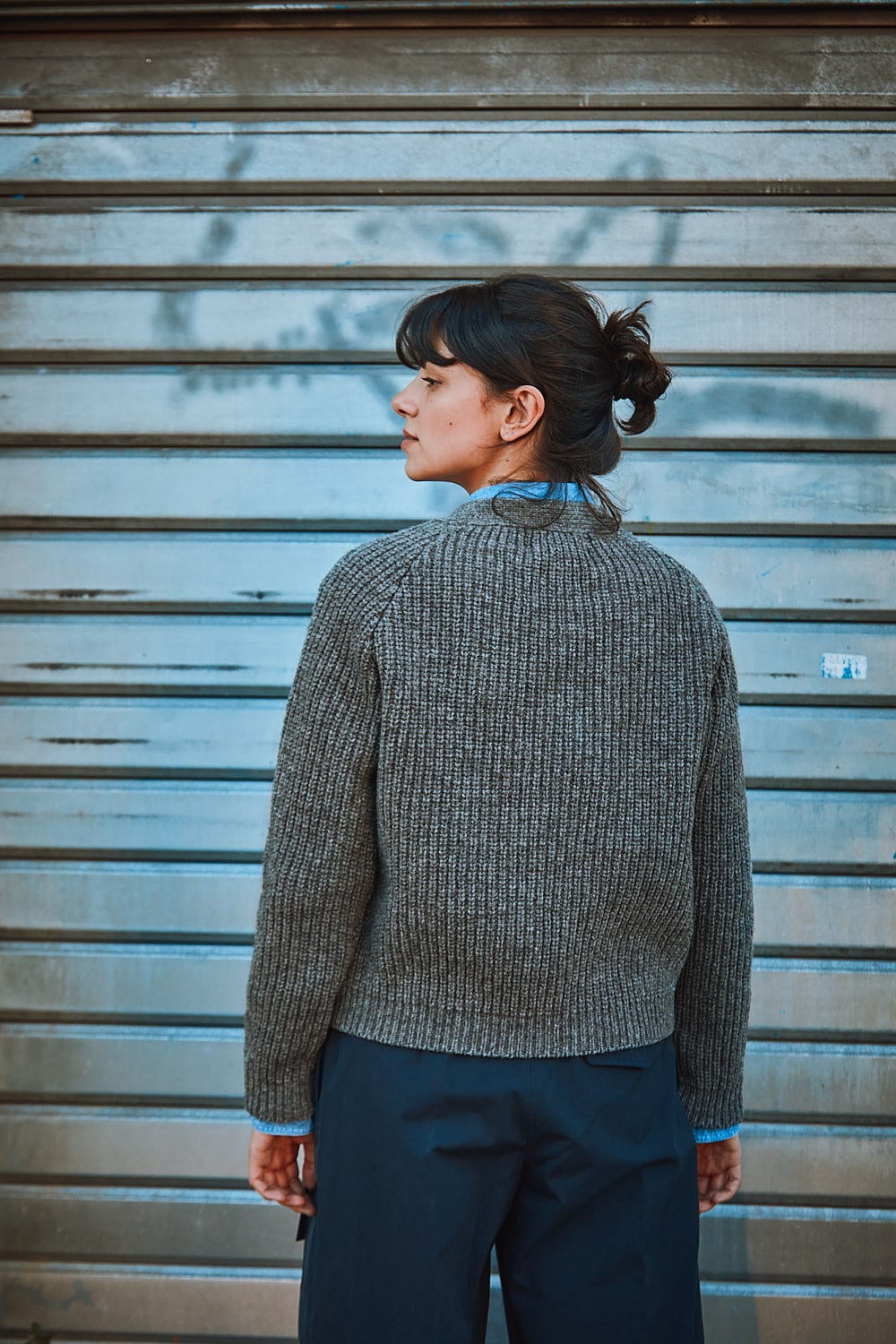 Cardigan ANNA col V en laine mérinos - Gris cendré - Cardigan espagnol en laine mérinos - L'Envers