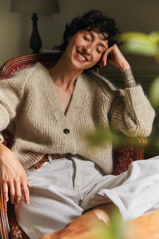 ANNA Cardigan col V en laine mérinos-mohair - Beige -100% laine sans cruauté mérinos - Cardigan en laine mérinos espagnole - L'Envers