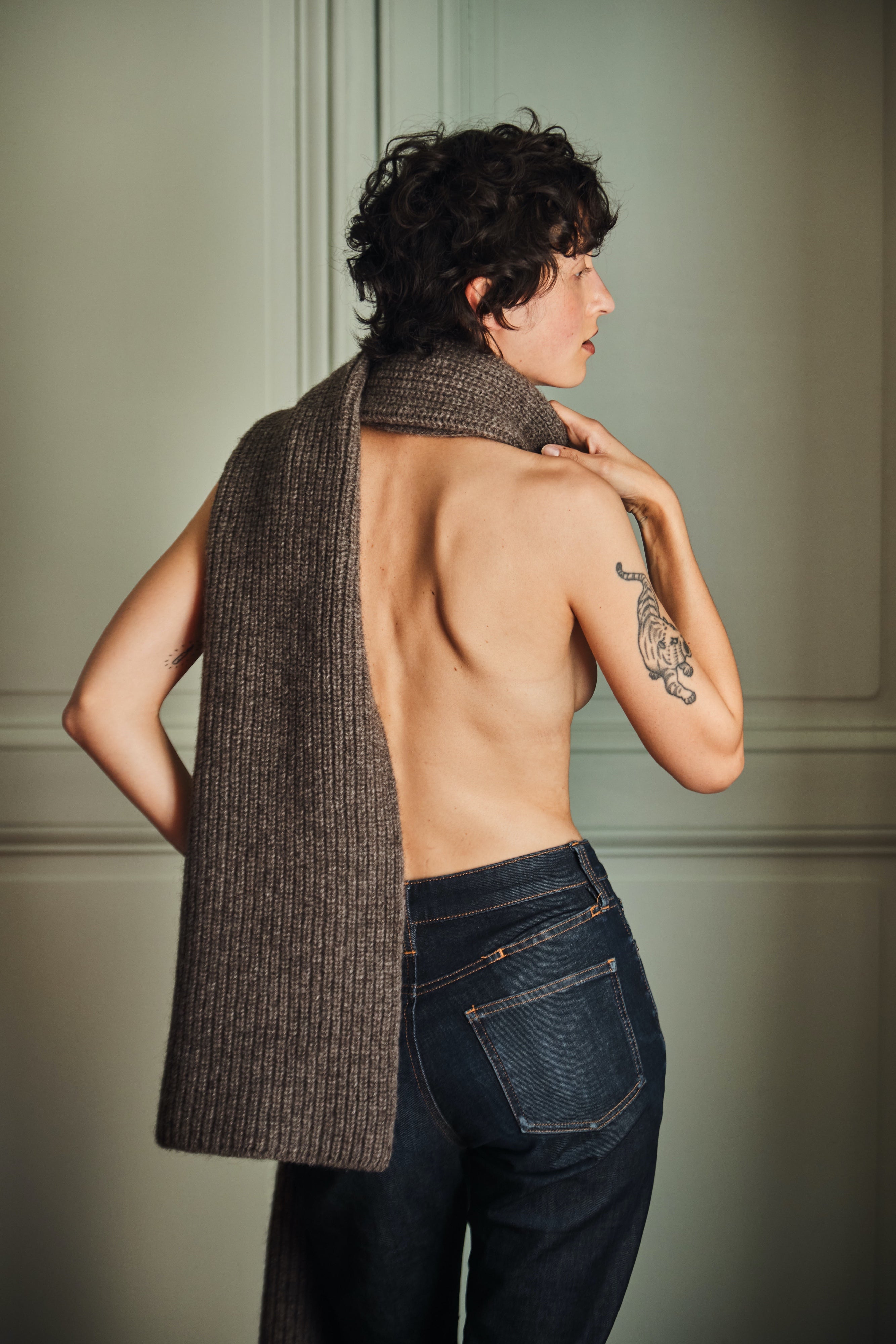 CAMILLE Longue écharpe en laine de yack - Marron - 100% tricot durable - L'envers