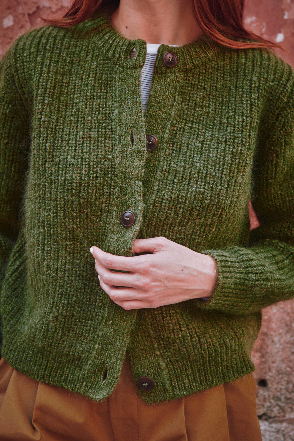 Cardigan à col rond CHARLOTTE en laine mérinos-mohair - Vert olive