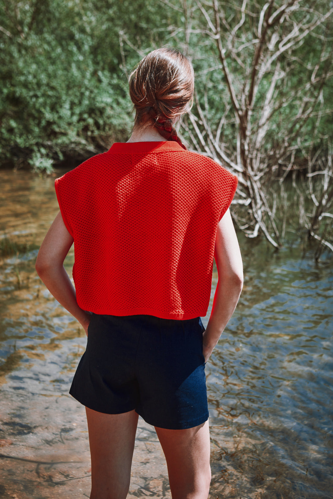 ELEONORE Cardigan sans manches à col en V en coton bio - Rouge