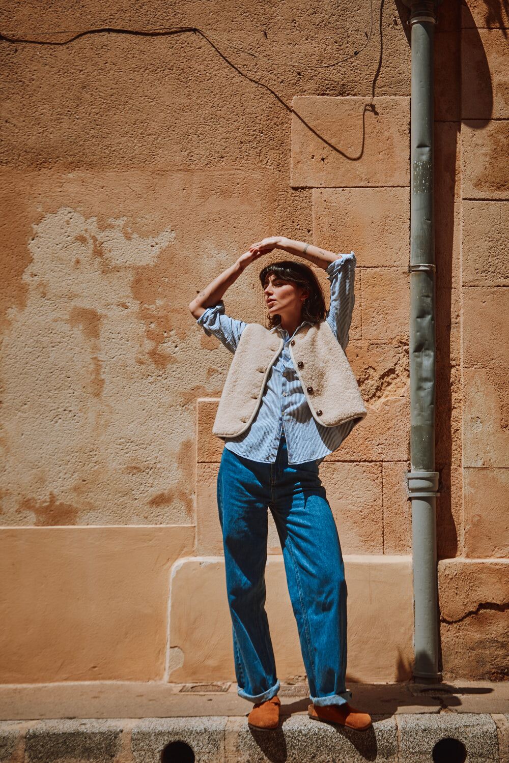LUCE Gilet de berger en alpaga bouclé - Beige clair