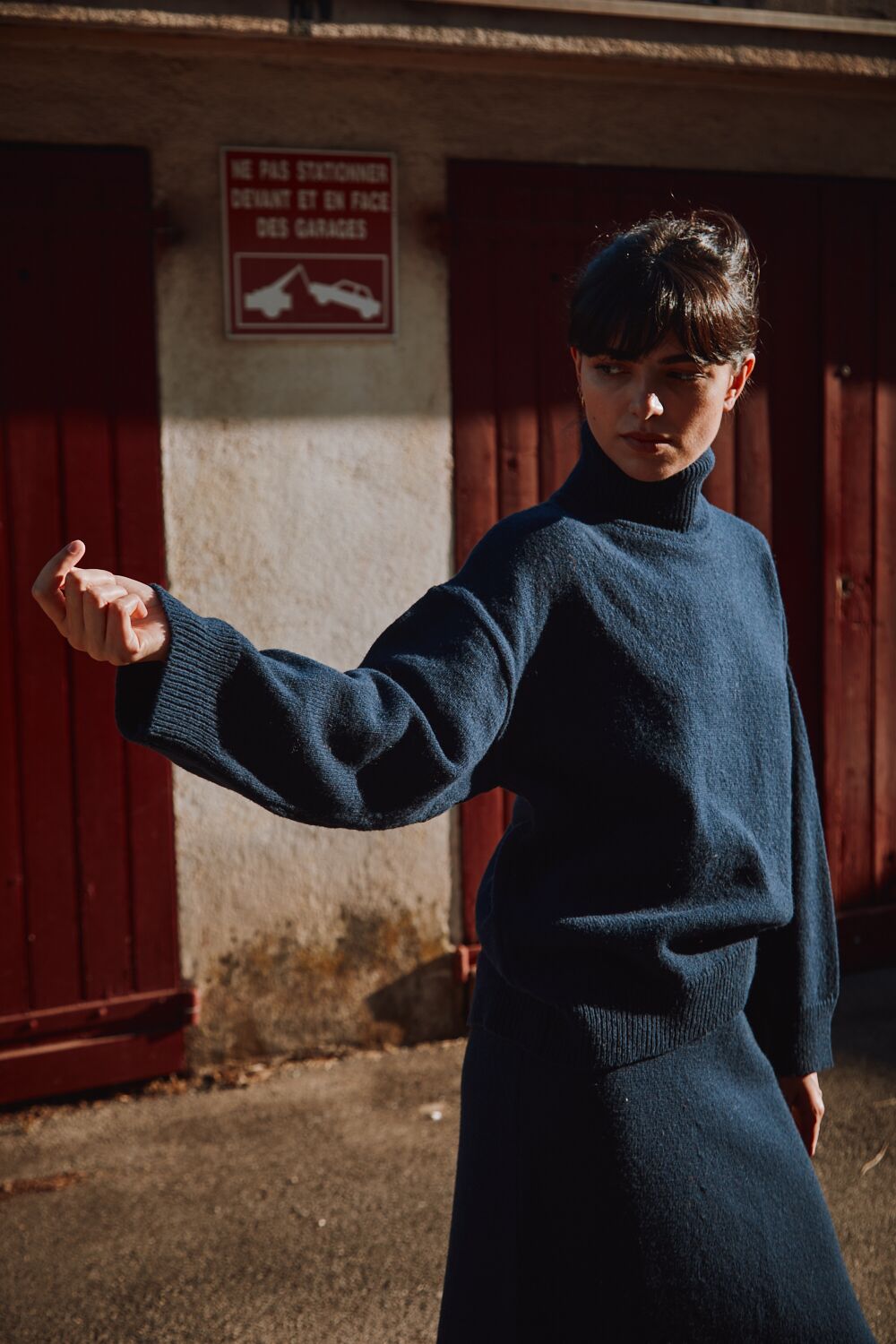 MICHELLE Pull léger à col roulé en laine mérinos - Bleu marine