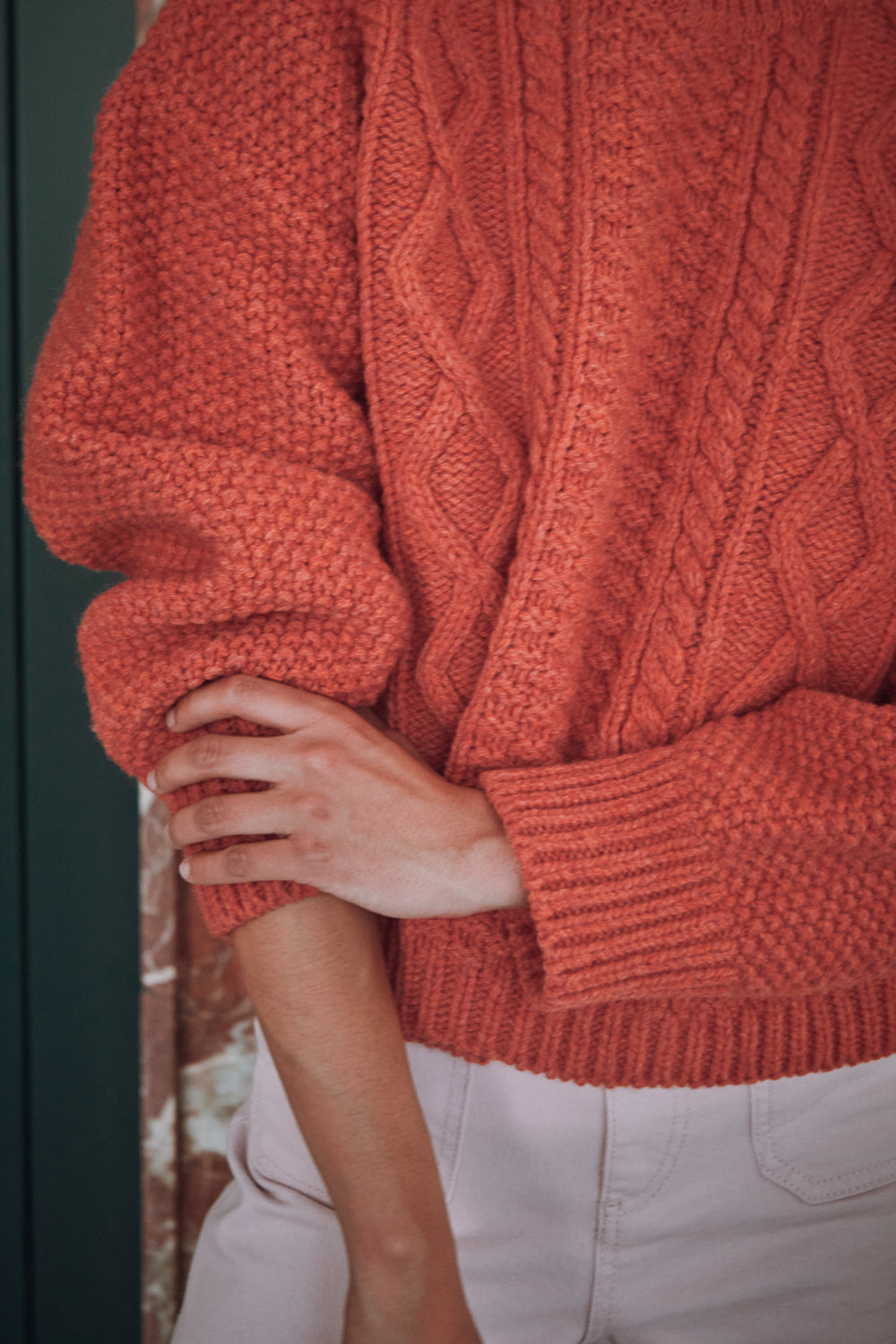 PAOLA Pull irlandais torsadé en laine mérinos - Coral