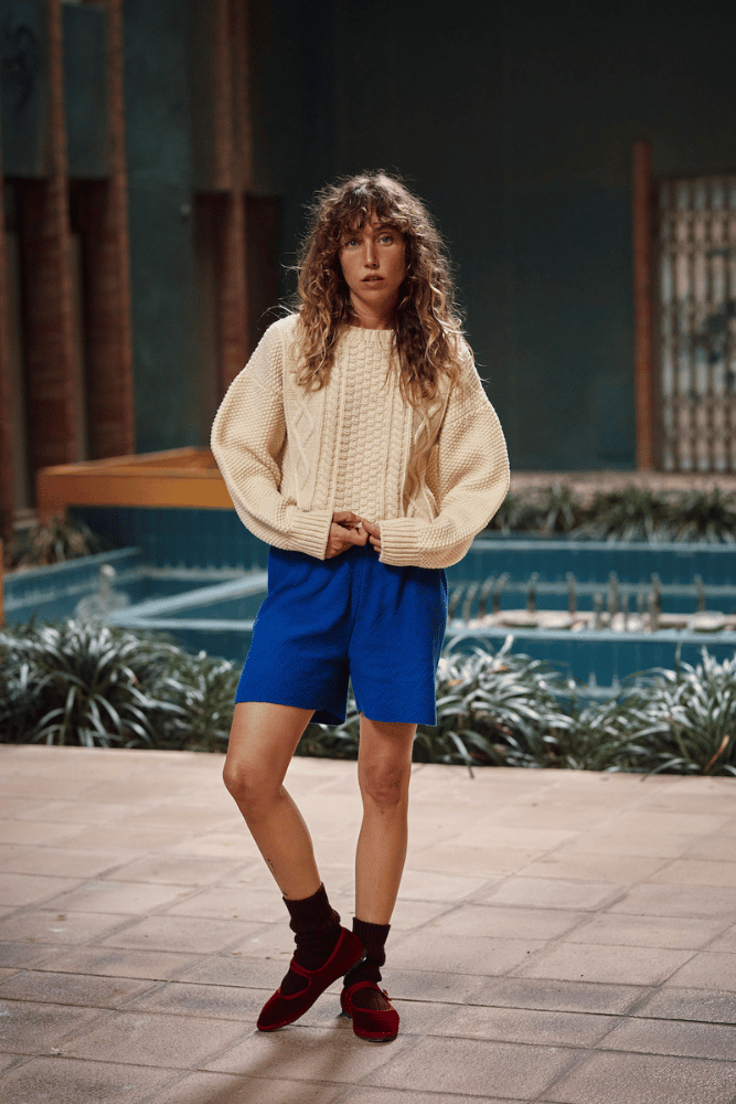 PAOLA Pull irlandais en laine mérinos - écru. 100% maille sans cruauté et durable - L'envers 