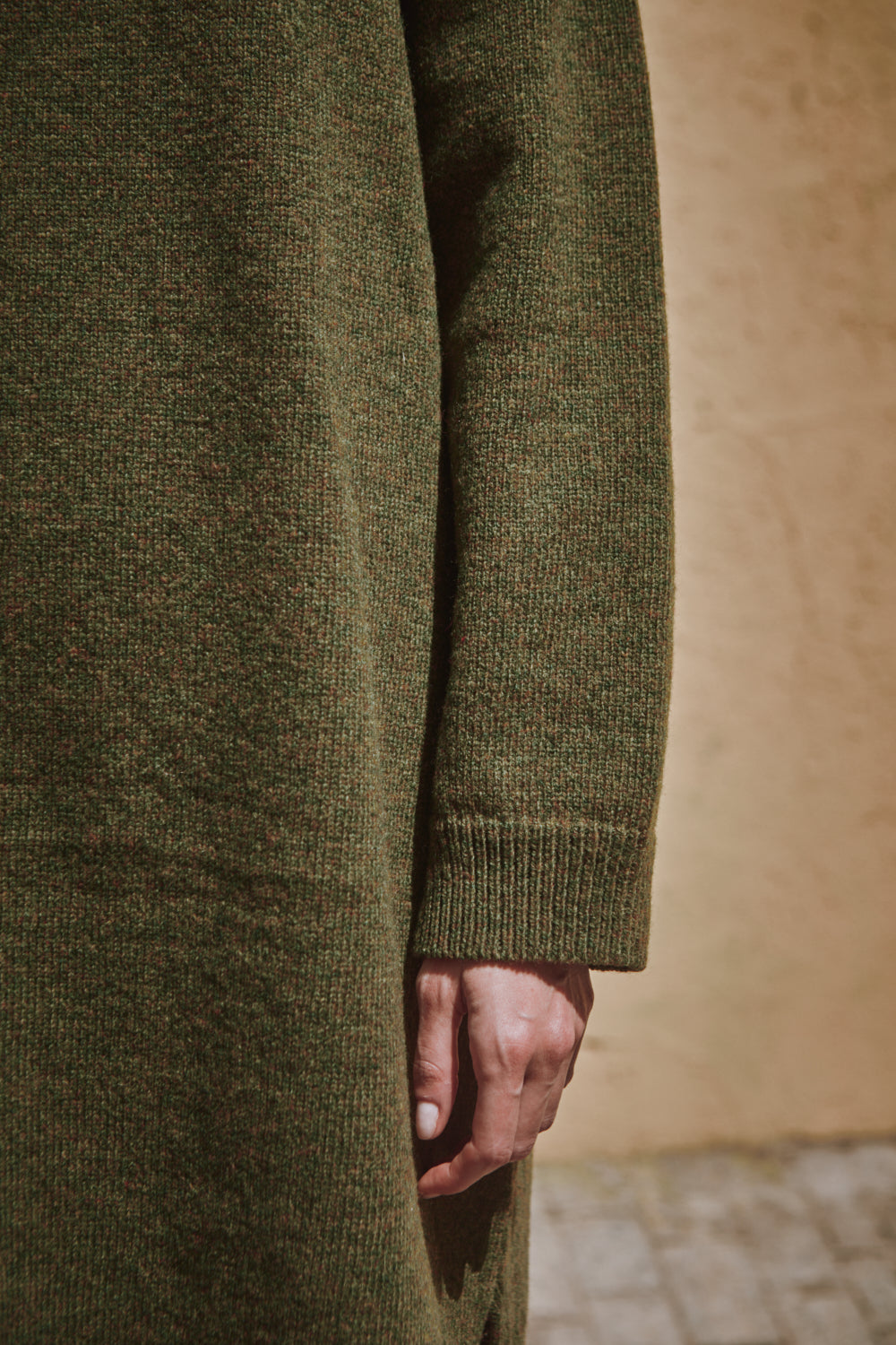 Robe pull PERRINE en laine mérinos - Vert olive